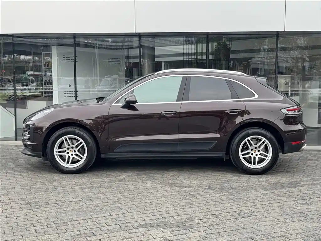 Porsche Macan 2020 — фото 11