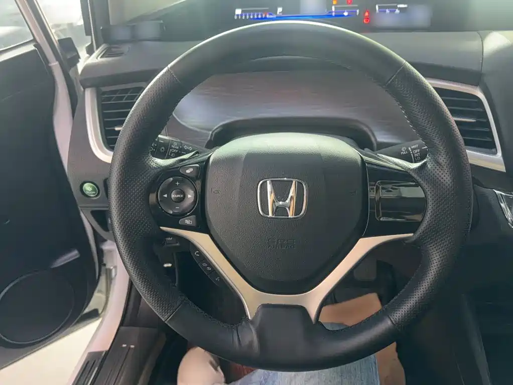Honda Jade 2016 — фото 17
