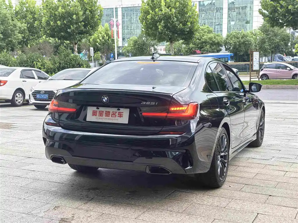 BMW 3 Series 2021