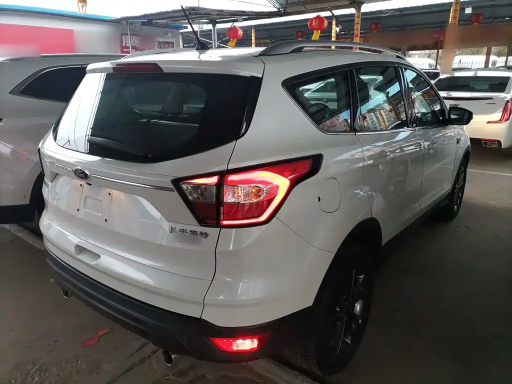 Ford Kuga 2021 — фото 7
