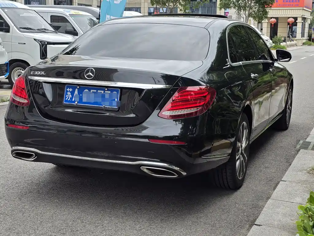 Mercedes-Benz E-Class 2017