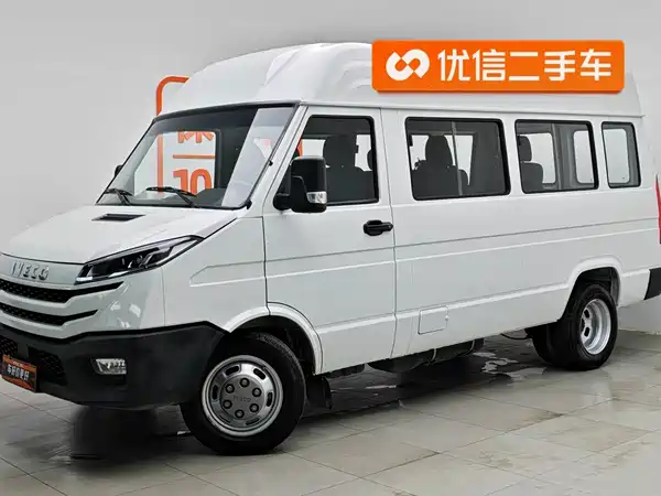 Iveco Proud 2024