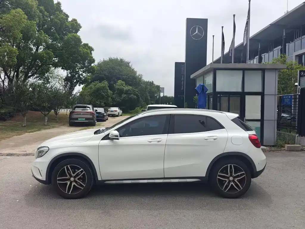 Mercedes-Benz GLA 2016 — фото 12