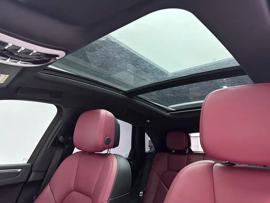 Porsche Macan 2019 — фото 19