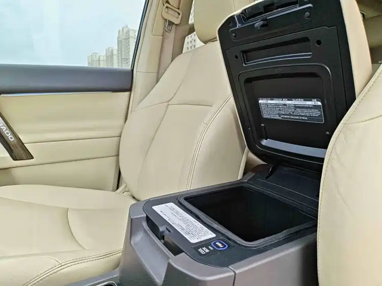 Toyota Prado 2016 — фото 15