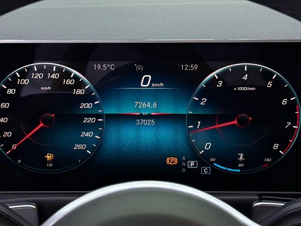 Mercedes-Benz GLB 2020 — фото 13