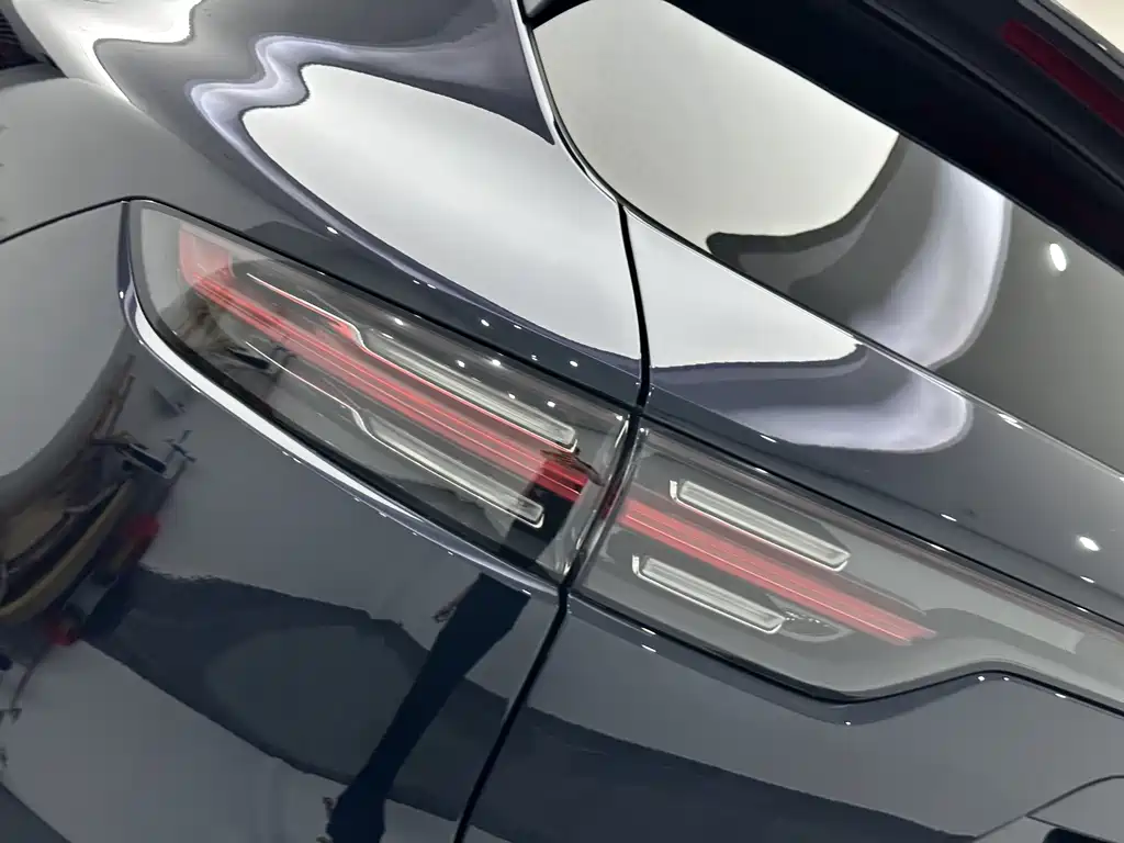 Porsche Cayenne 2019 — фото 20