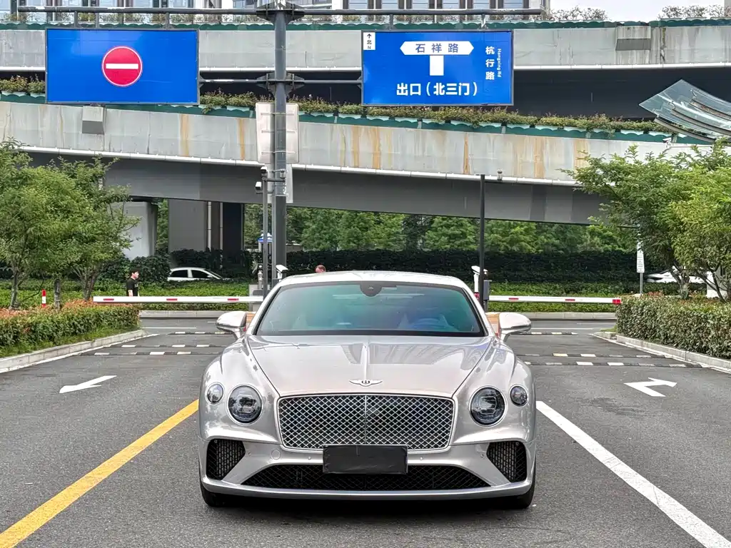 Bentley Continental 2023