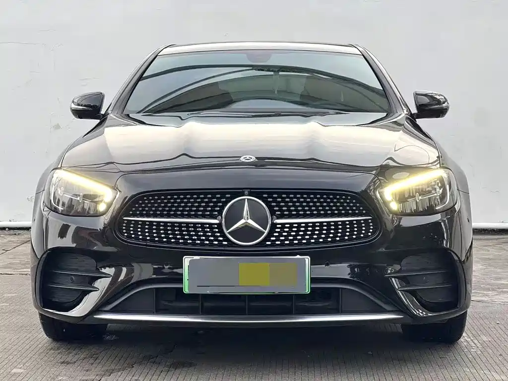 Mercedes-Benz E-Class 2022
