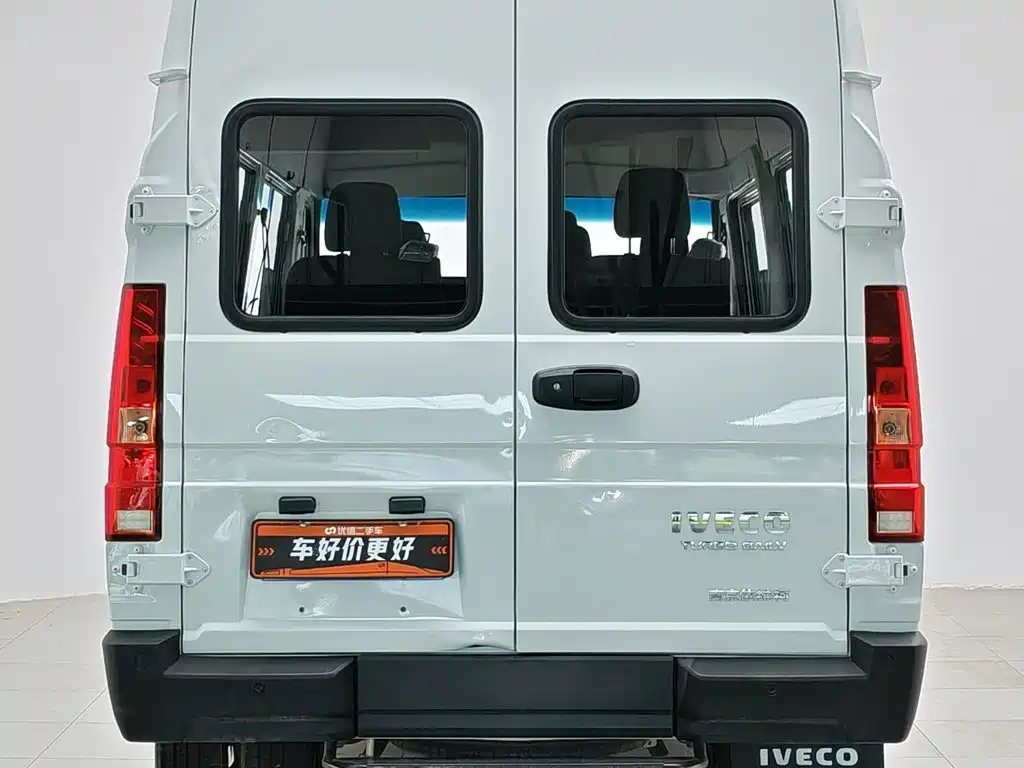Iveco Proud 2024 — фото 3