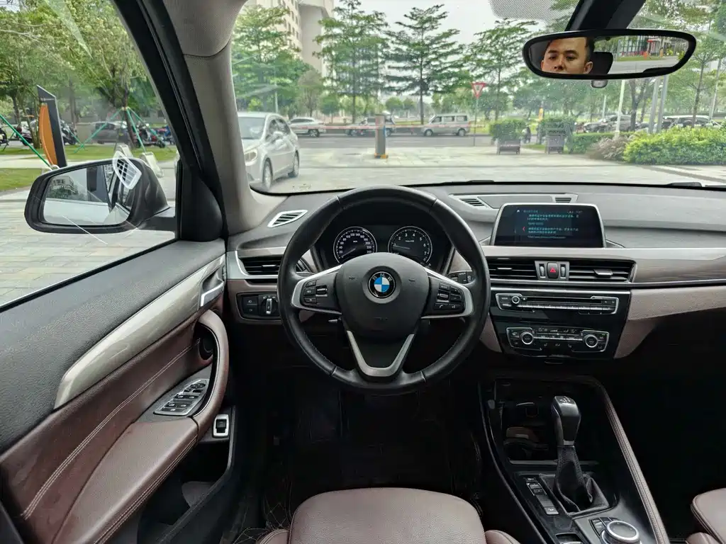 BMW X1 2018 — фото 11