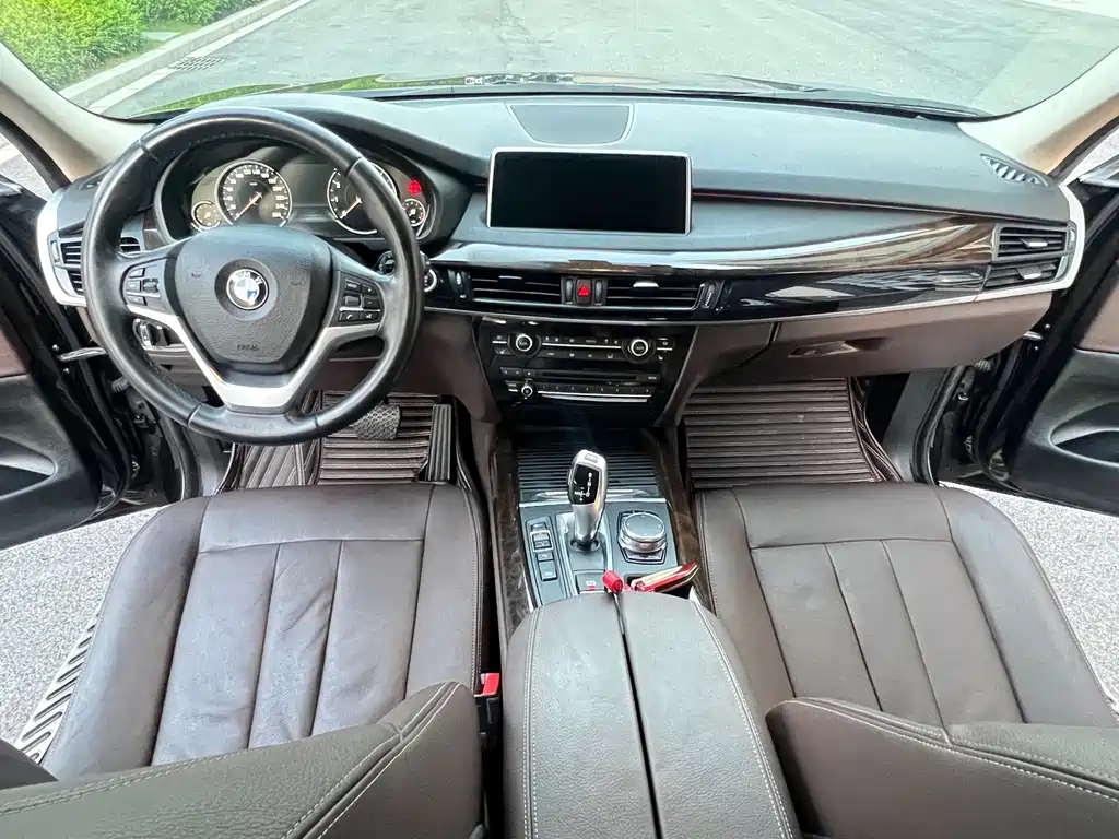 BMW X5 2018 — фото 12