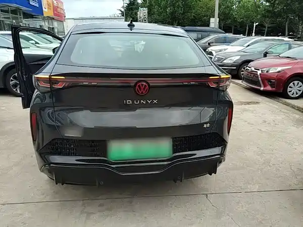Volkswagen Distinctive 06 2025