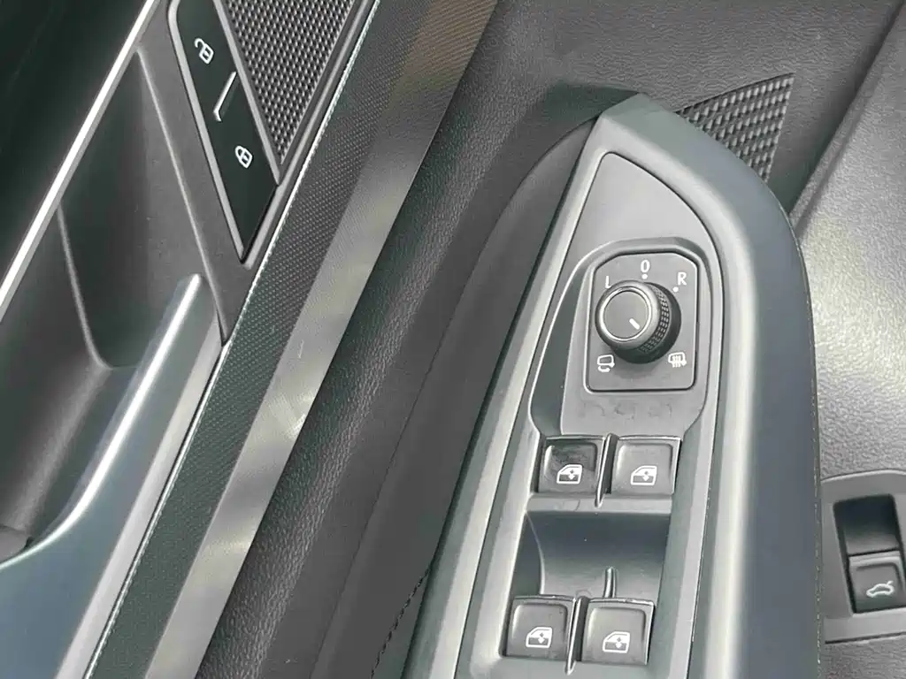 Volkswagen Passat 2025 — фото 8