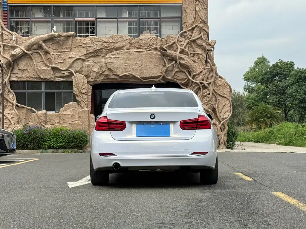 BMW 3 Series 2017