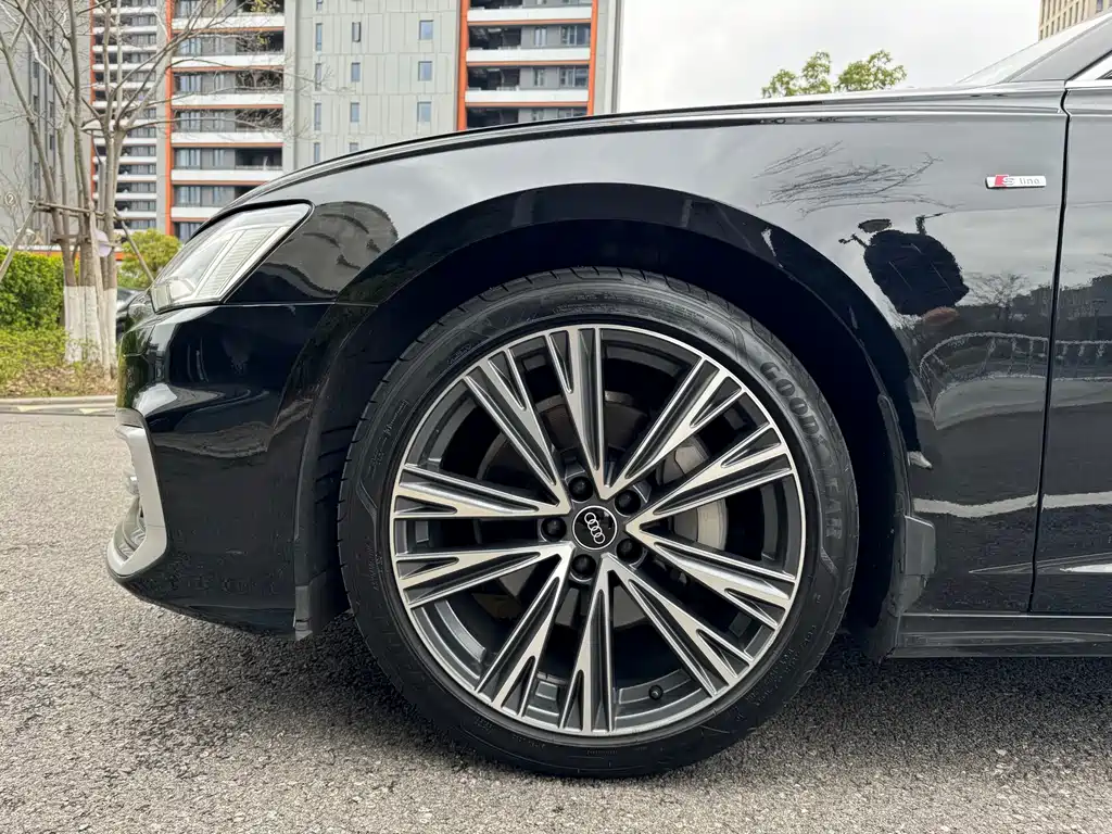 Audi A6L 2022 — фото 15