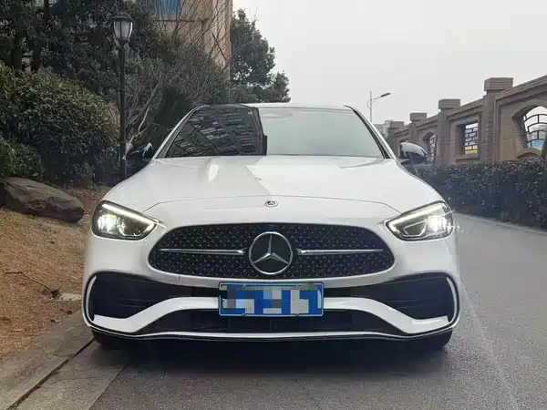 Mercedes-Benz C-Class 2025