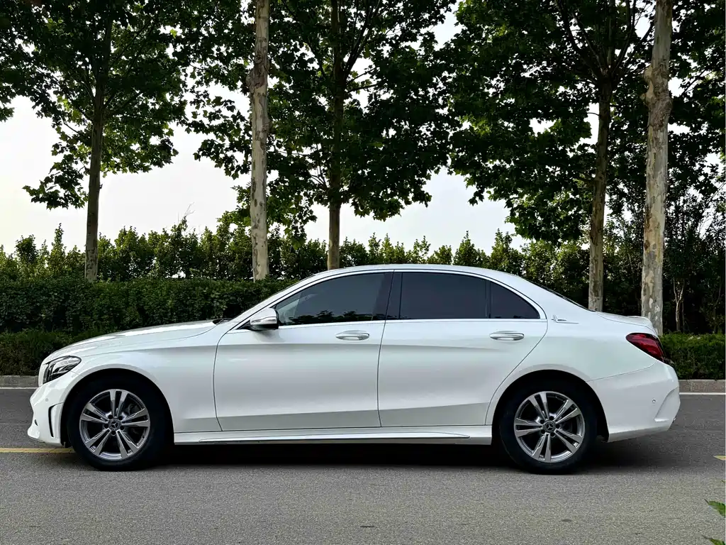 Mercedes-Benz C-Class 2020 — фото 4