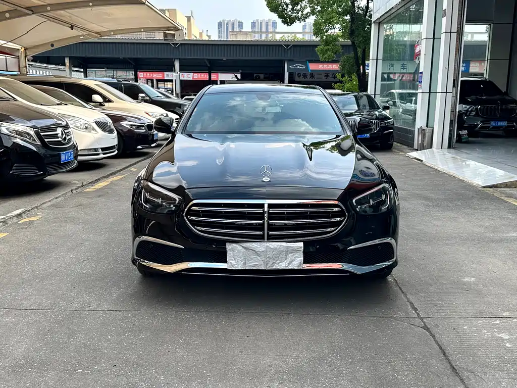 Mercedes-Benz E-Class 2023 — фото 2