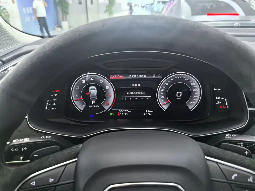 Audi Q7 2023 — фото 14