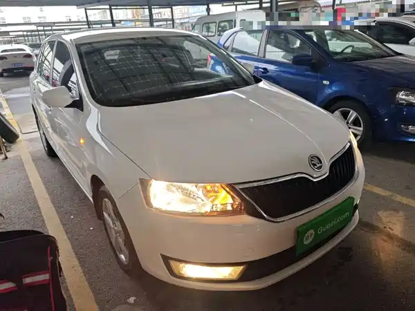 Skoda Rapid Spaceback 2016