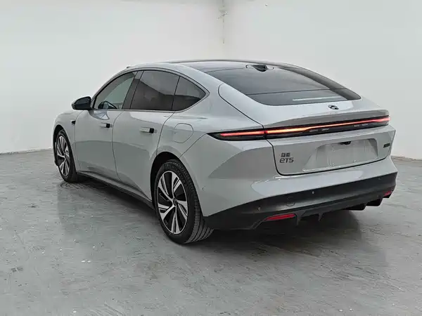 NIO ET5 2023