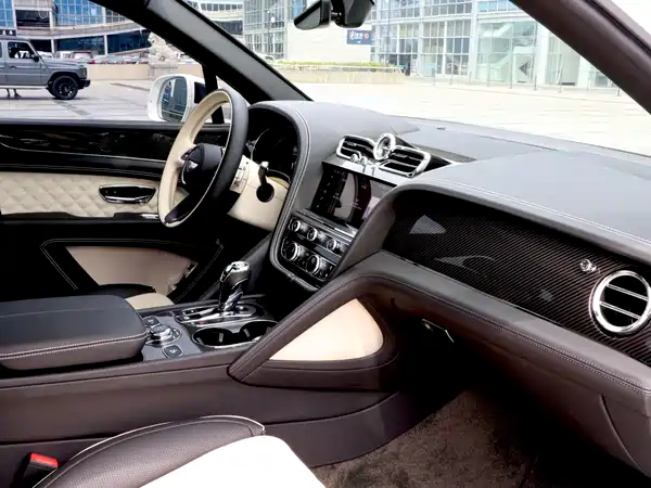 Bentley Bentayga 2021