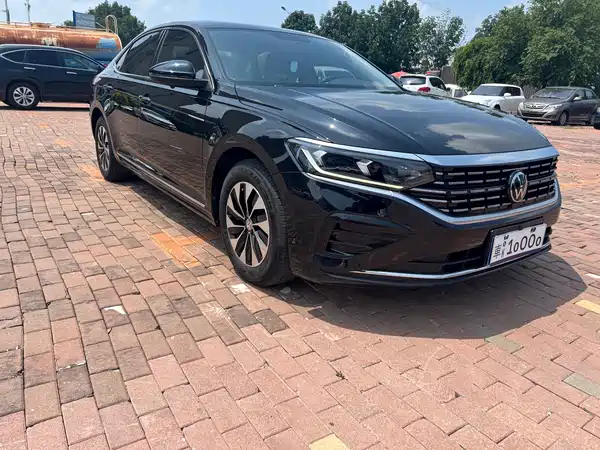 Volkswagen Passat 2023