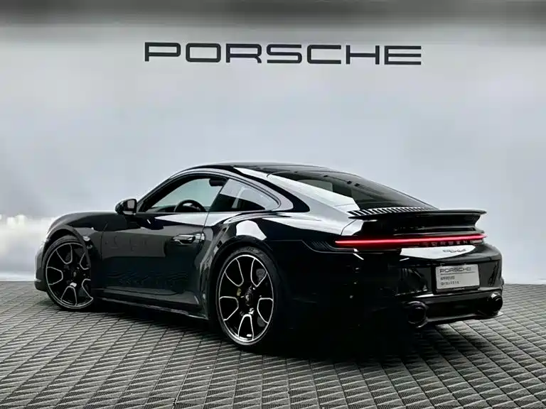 Porsche 911 2022 — фото 6