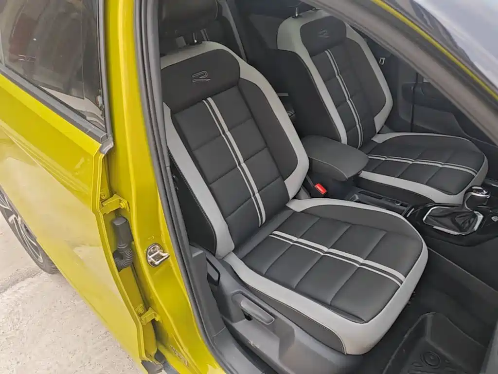 Volkswagen T-Roc 2023 — фото 25
