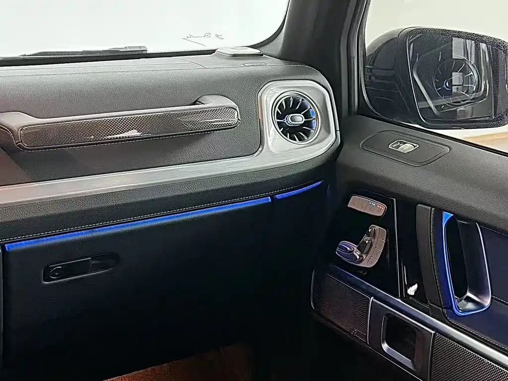 Mercedes-Benz G-Class 2025 — фото 8