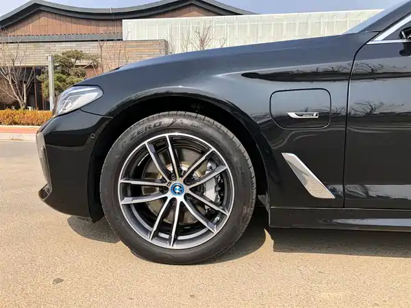 BMW 5 Series New Energy 2024