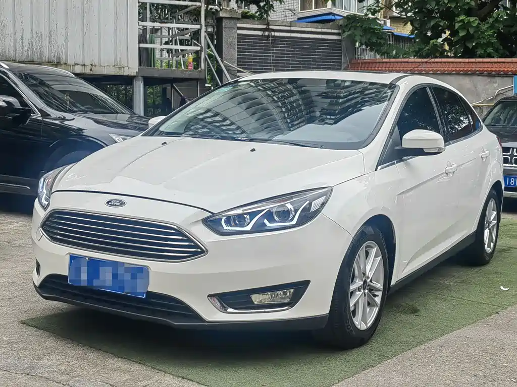 Ford Focus 2017 — фото 1