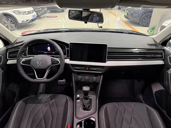 Volkswagen Tiguan L 2023