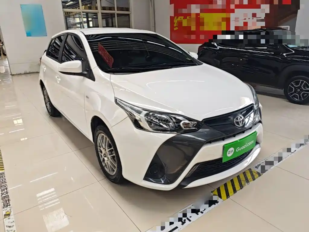 Toyota Yaris L 2021