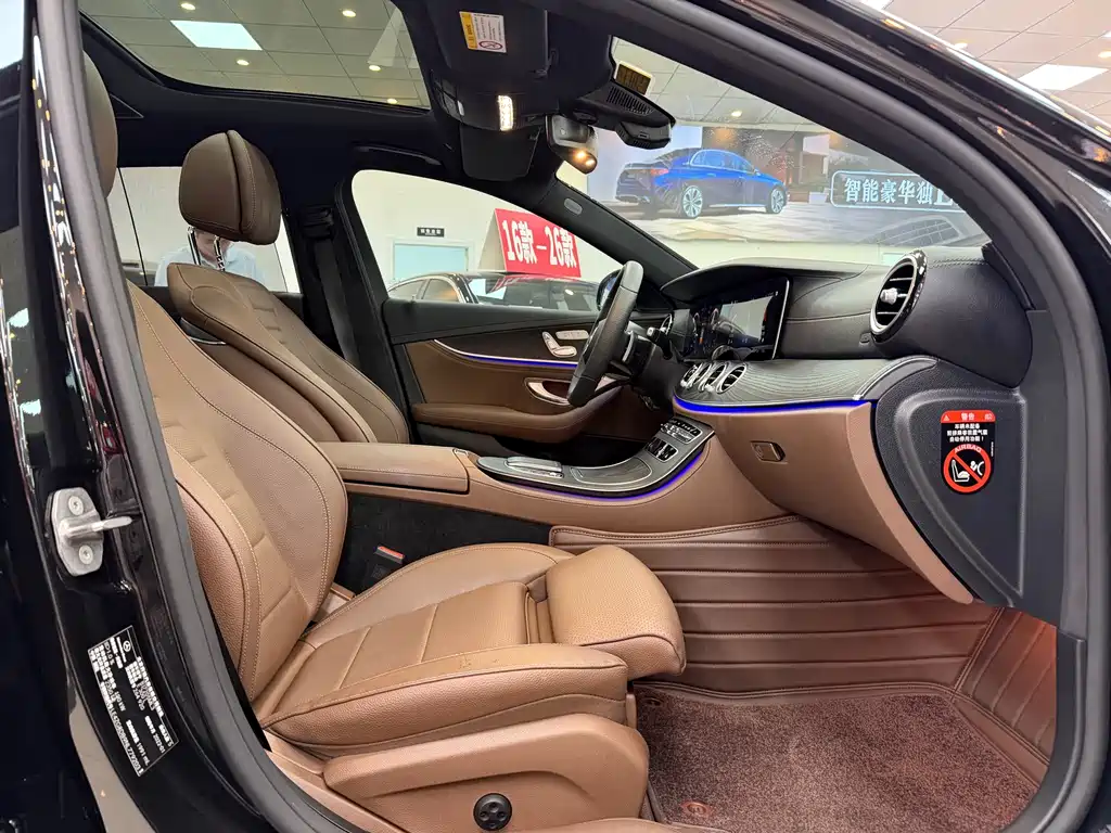 Mercedes-Benz E-Class 2022 — фото 16