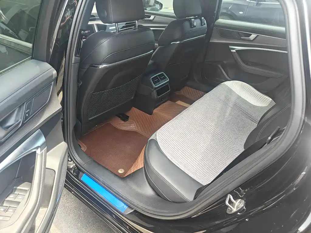 Audi A6L 2021