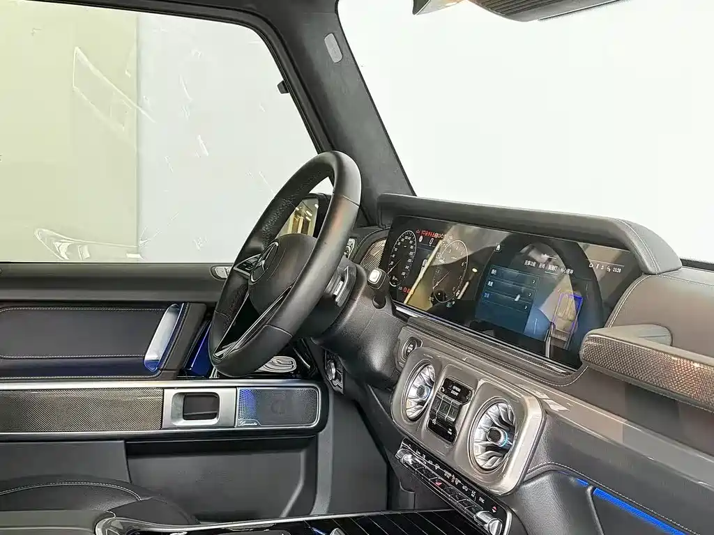 Mercedes-Benz G-Class 2025 — фото 10