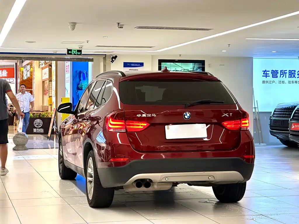 BMW X1 2015 — фото 7