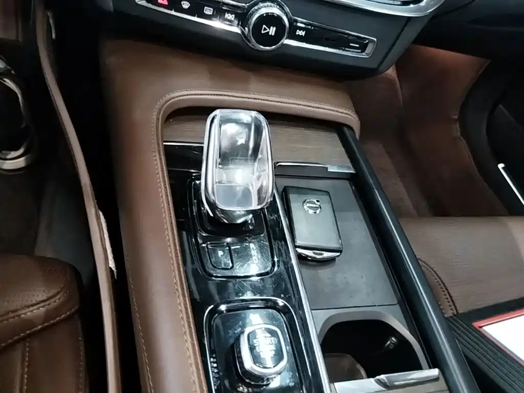 Volvo S90 2022 — фото 14