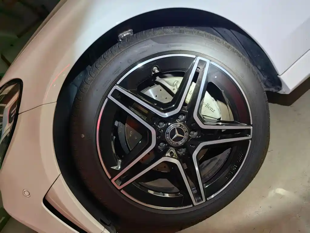 Mercedes-Benz C-Class 2023