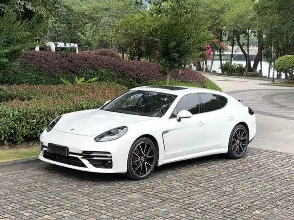 Porsche Panamera 2014