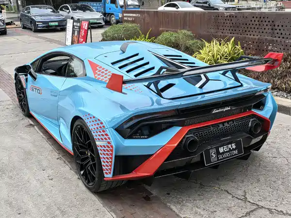 Lamborghini Huracan 2022