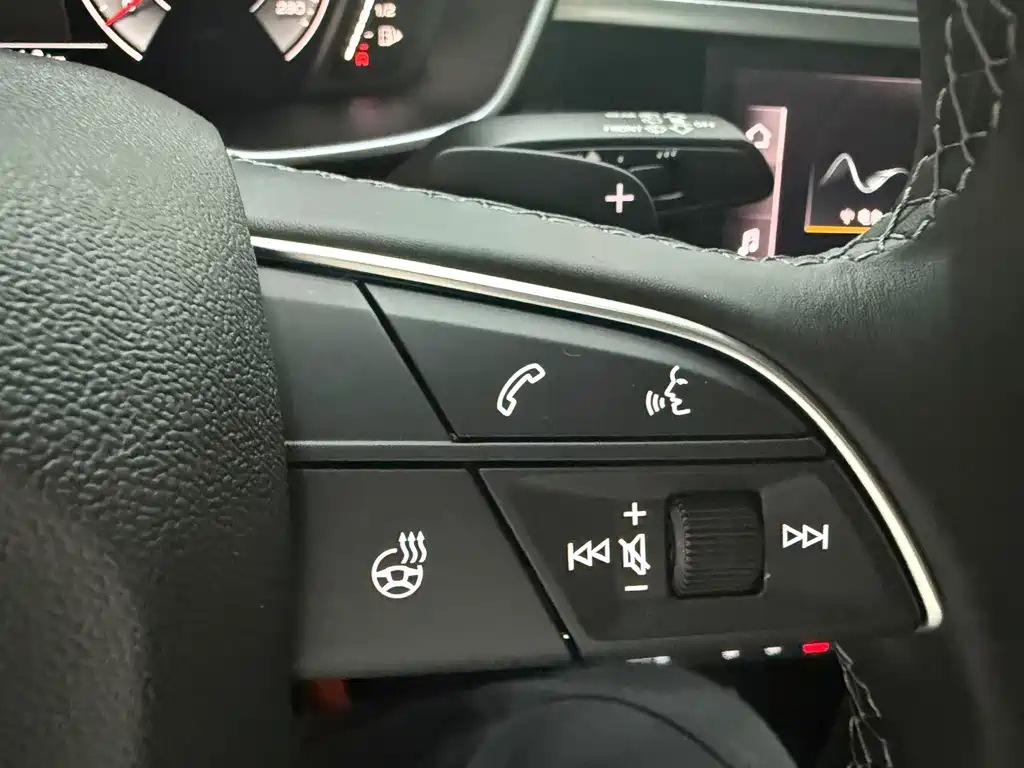 Audi Q3 2023 — фото 15