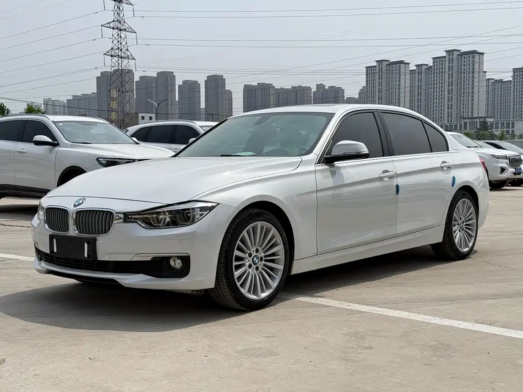 BMW 3 Series 2018 — фото 1