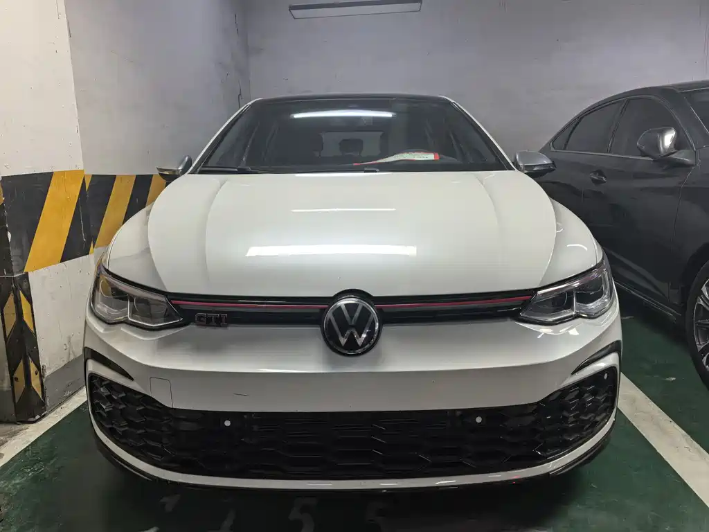 Volkswagen Golf GTI 2023