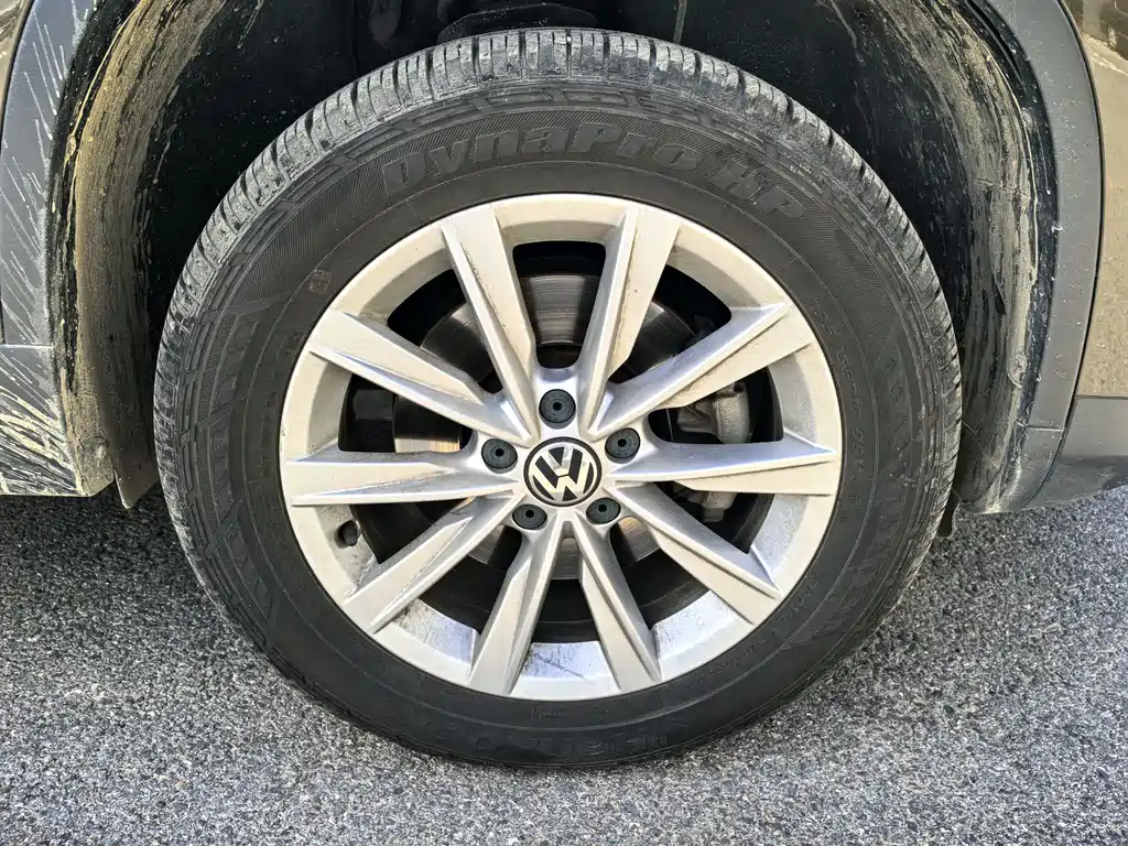 Volkswagen Tiguan 2017 — фото 11