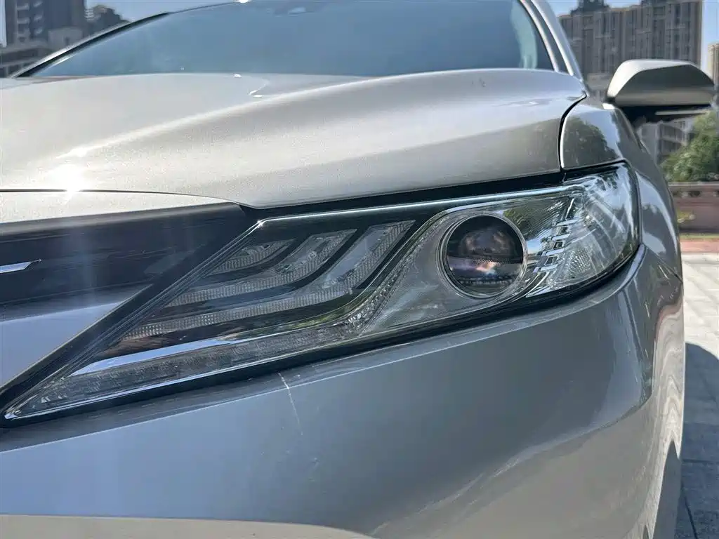 Toyota Camry 2019 — фото 13