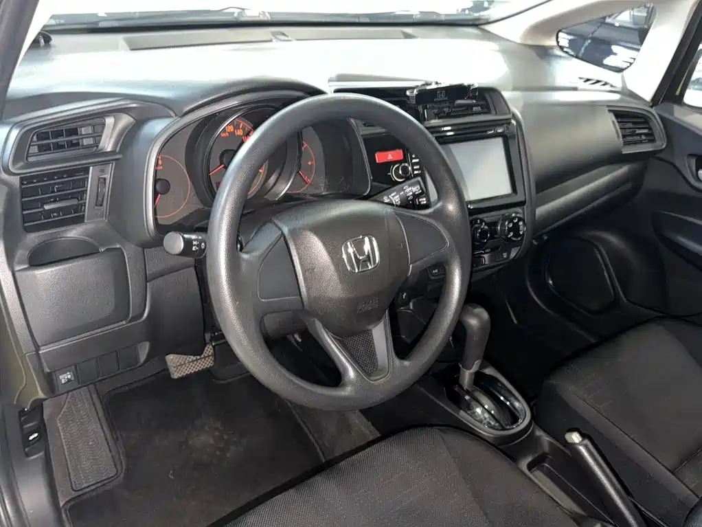 Honda Fit 2016 — фото 12