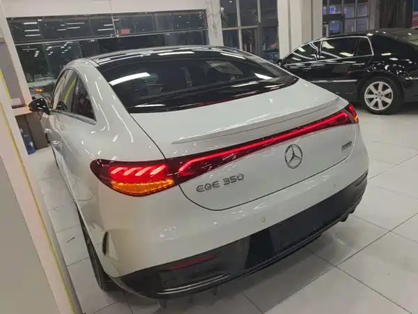 Mercedes-Benz EQE 2023